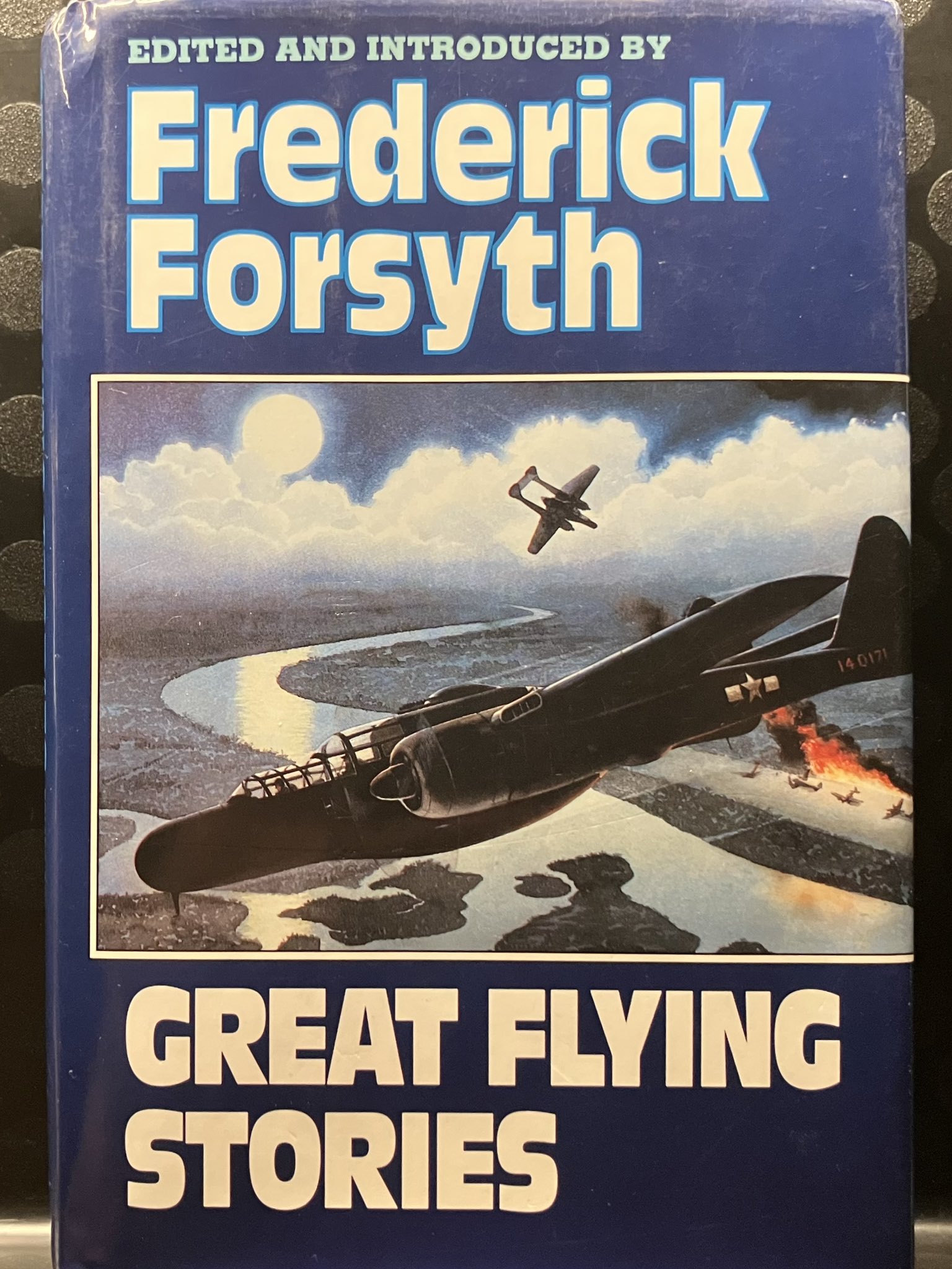 ビアフラ物語 フレデリック・フォーサイス Amazon.co.jp: ビアフラ物語: 飢えと血と死の淵から (角川選書