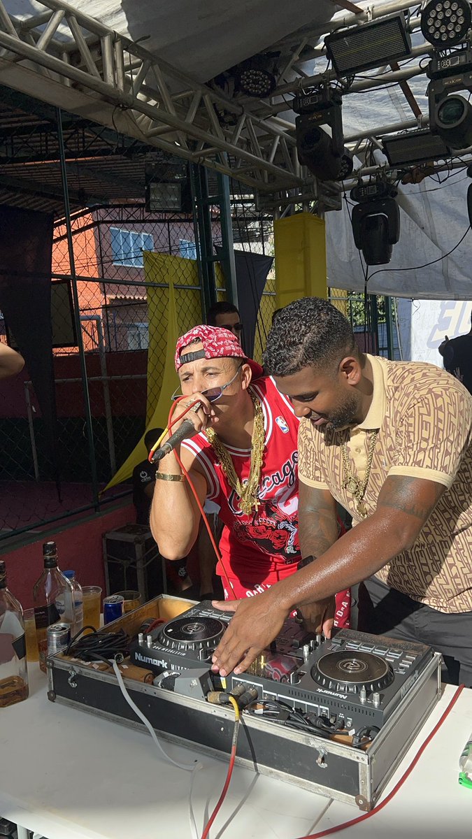 ELA DA PRO MANO JETTA (@mccopinhoofc) on Twitter photo O que dizer de vc irmão <a href="/djbuiuopai/">DJ BUIU DA MANGUEIRA</a> hoje completando Mais um ano de vida um irmão que o funk me deu agradeço a Deus por sua vida fico imaginado se não fosse o funk nós nunca ia se conhecer e como o Catra falava o funk é mágico mesmo Parabéns que Deus te abençoe O que dizer de vc irmão <a href="/djbuiuopai/">DJ BUIU DA MANGUEIRA</a> hoje completando Mais um ano de vida um irmão que o funk me deu agradeço a Deus por sua vida fico imaginado se não fosse o funk nós nunca ia se conhecer e como o Catra falava o funk é mágico mesmo Parabéns que Deus te abençoe