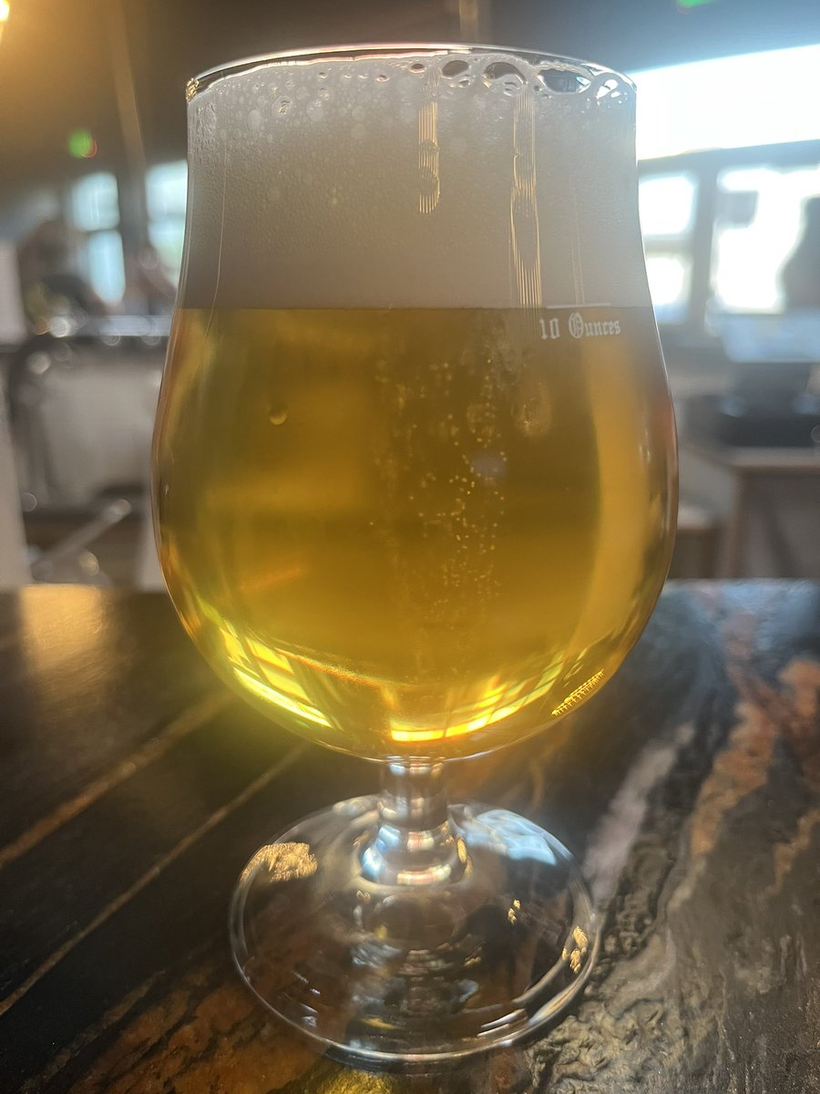I used to want to go to all the breweries in the town I visit 😂But now in my Old Age I want to go to the best ones🍻 Back at Brujos for the 3rd straight night 💥🦧Best Brewery in PDX💥🦧😤🍻