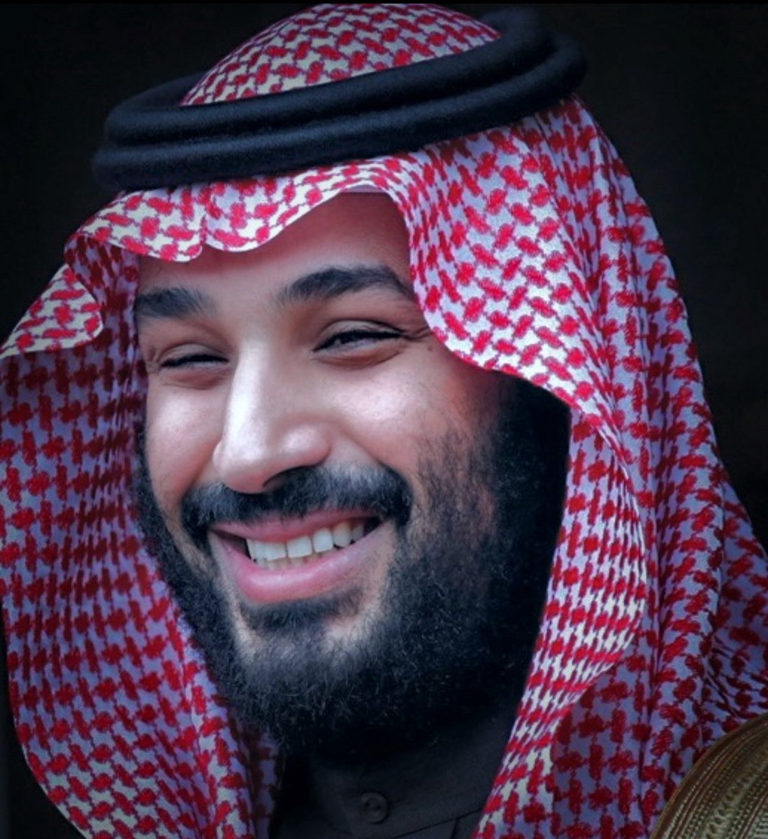 اللهم يا من بيدك تصريف الأمور، ويا من رزقتنا بقائدٍ شجاعٍ طموح، اللهم احفظ ولي عهدنا الأمين الأمير #محمد_بن_سلمان، واجعل في قلبه نور الهداية، وفي عقله سداد الرأي، وفي عمله الخير كله.

اللهم كن له معينًا، وسخّر له الأرض ومن عليها والسماء ومن فيها وأسباب النجاح والتوفيق، وبارك