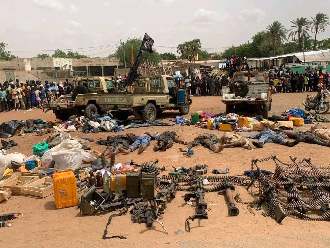 LeaderNewsCI's tweet image. 🔴 #Mali
Attaques terroristes repoussées le 1er juillet 2025

Le matin, des groupes armés terroristes ont attaqué plusieurs localités : Niono, Molodo, Sandaré, Kayes, Diboli, Nioro du Sahel et Gogui.

Grâce à la riposte déterminée des FAMa, plus de 80 terroristes ont été…