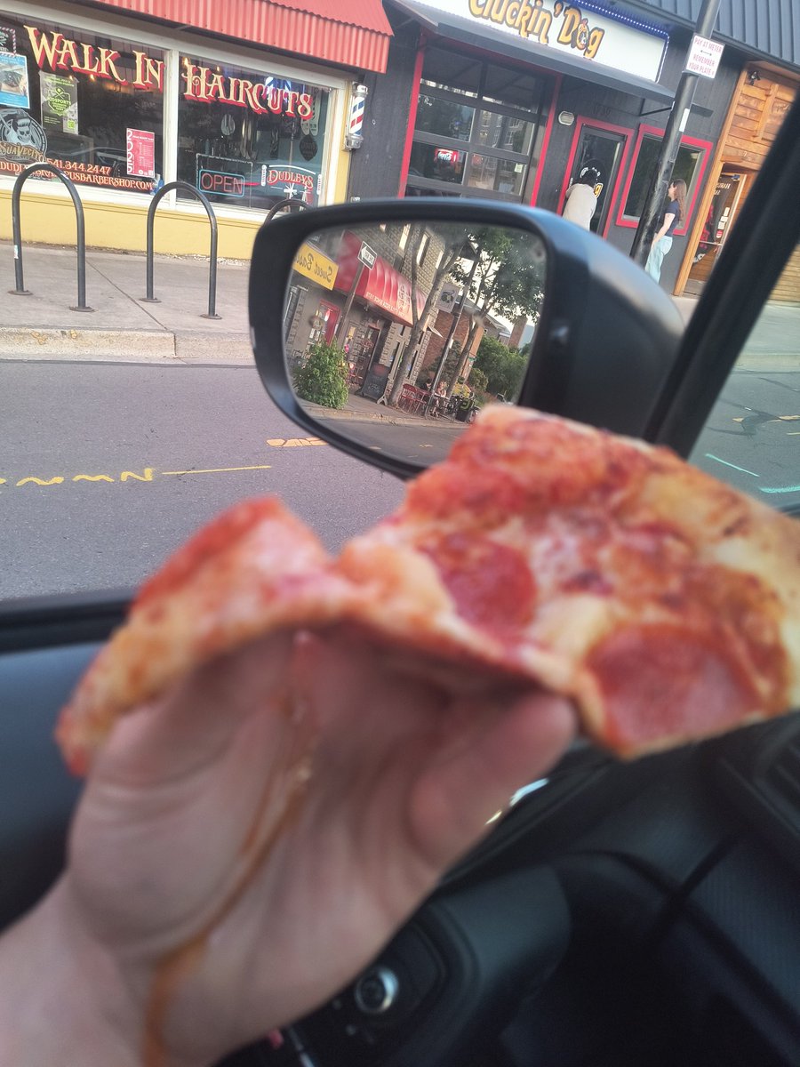Best pizza place in town sy's new York