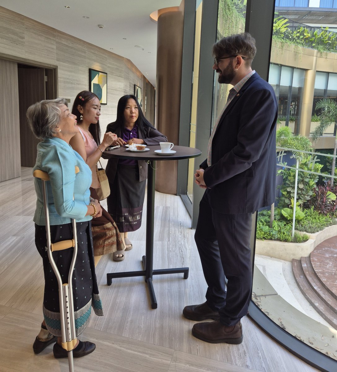 AusAmbLaos's tweet photo. 🇦🇺 supports 🇱🇦 to strengthen e-commerce dispute resolution through a new project under #RT4D, co-funded with 🇳🇿. This initiative boosts digital access to justice, builds consumer trust, &amp; supports MSMEs in the digital economy. 💻⚖️#Ecommerce #DigitalTrade #ASEAN #AANZFTA #RCEP https://t.co/GPOnNspCxJ