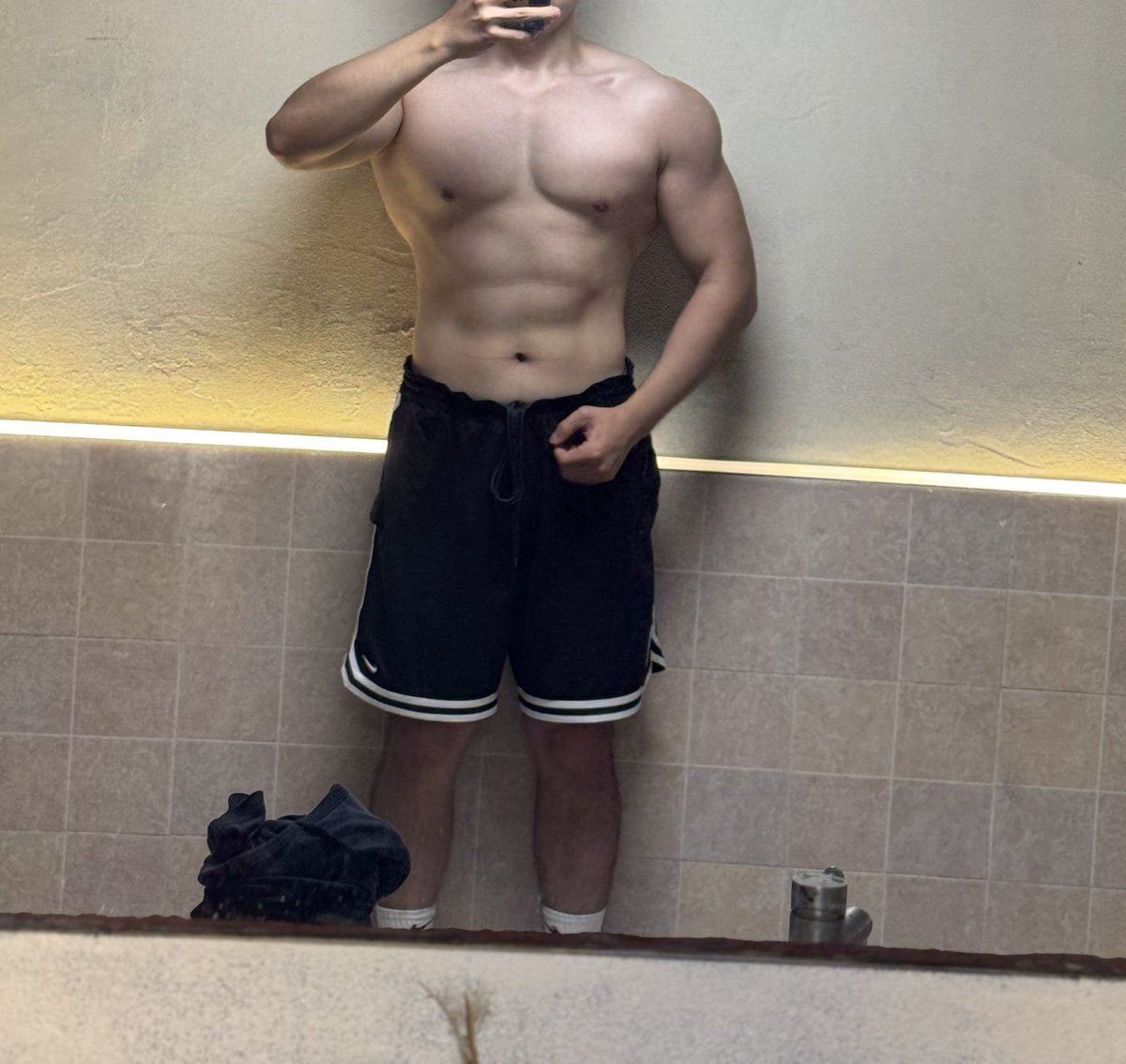 11 (@qin1231232) on Twitter photo 