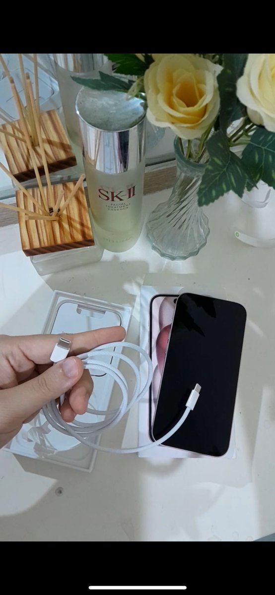 litellbee's tweet photo. wtb wts iphone 15 ibox pink 128 gb masih 4 bulan pake , semua masih ori sangat terawat , mau gnti ip 16 . cod bandung , hrg 11,500 nego https://t.co/WmQz3CkR8z