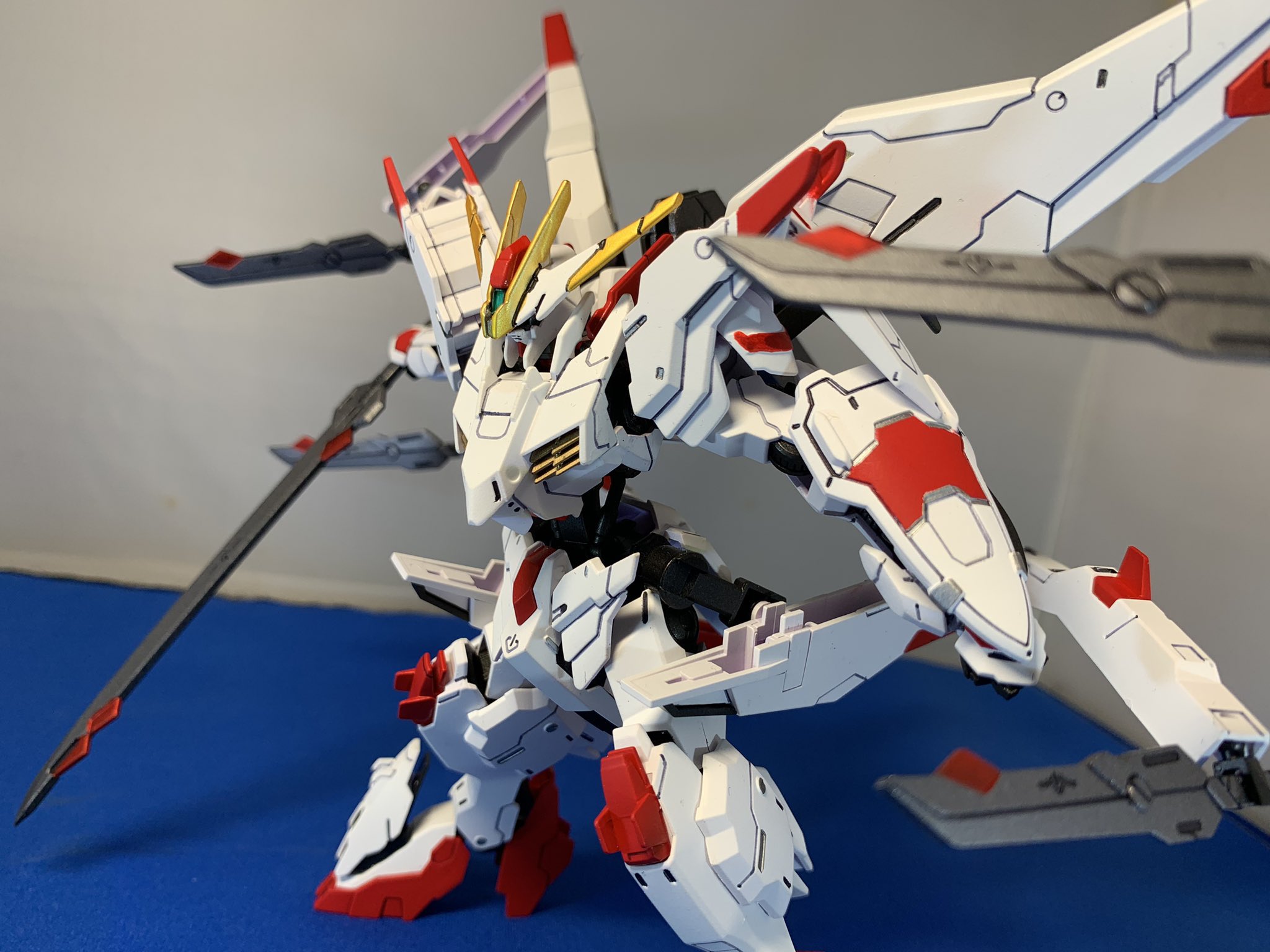オウガ 端白星とマルコシアスのみ HG IBO ガンダム・端白星(ASW-G-35 マルコシアス？) 作成開始！！