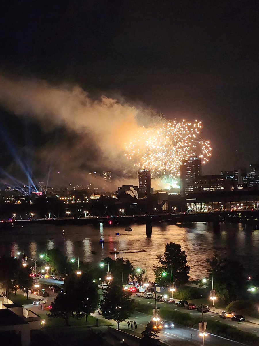 I extended to Hon. Anita Anand our congratulations on #canadaday. In this year, when we celebrate the 80th anniversary of diplomatic relations between 🇨🇺🇨🇦, we wish to express our willingness to continue strengthening our ties in areas of mutual interest for both nations.