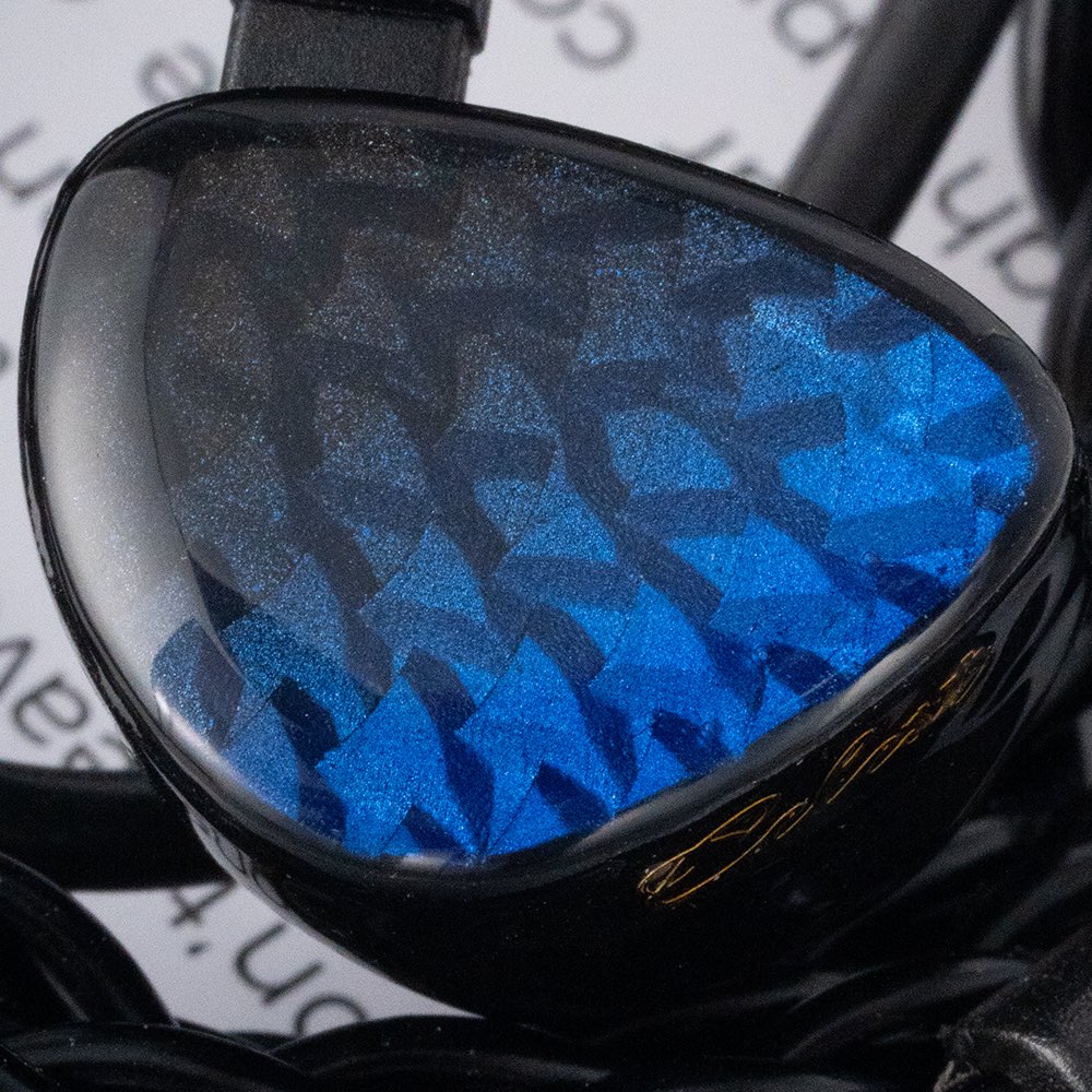 celestaudioLSR's tweet image. セレスト ワイバーン ブラック＆リマスター カバー詳細、まるで芸術作品のように見えませんか？🌞🦋🍀🎶😁