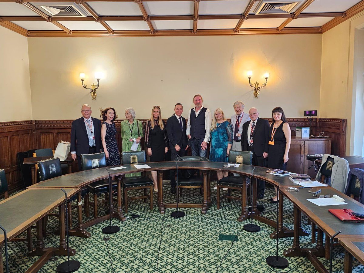 Delegation from the Oversight Committee of the Czech Chamber of Deputies, led by @PiratIvan, visited London on June 29 &amp; July 1. They met UK MPs, helped relaunch the APPG Czechia in the British Parliament, and visited the National Audit Office. 🇨🇿🇬🇧 #UKCzechRelations