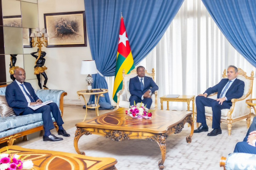 TogoOfficiel's tweet photo. Crise Rwanda-RDC : l’UE réaffirme son soutien à la médiation togolaise https://t.co/O3t7EVFiYd https://t.co/vPDPzGgZff