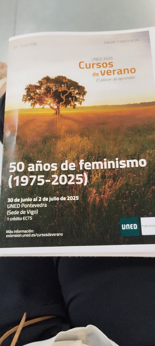 ¿Por qué ha triunfado tan fácilmente lo queer? Por el culto a la individualidad, la subjetividad (se llega a legislar sobre una "vivencia interna"), el identitarismo como clave de acción política, el narcisismo, "la República independiente de mi casa"... explica <a href="/aliciamiyares/">Alicia Miyares</a>