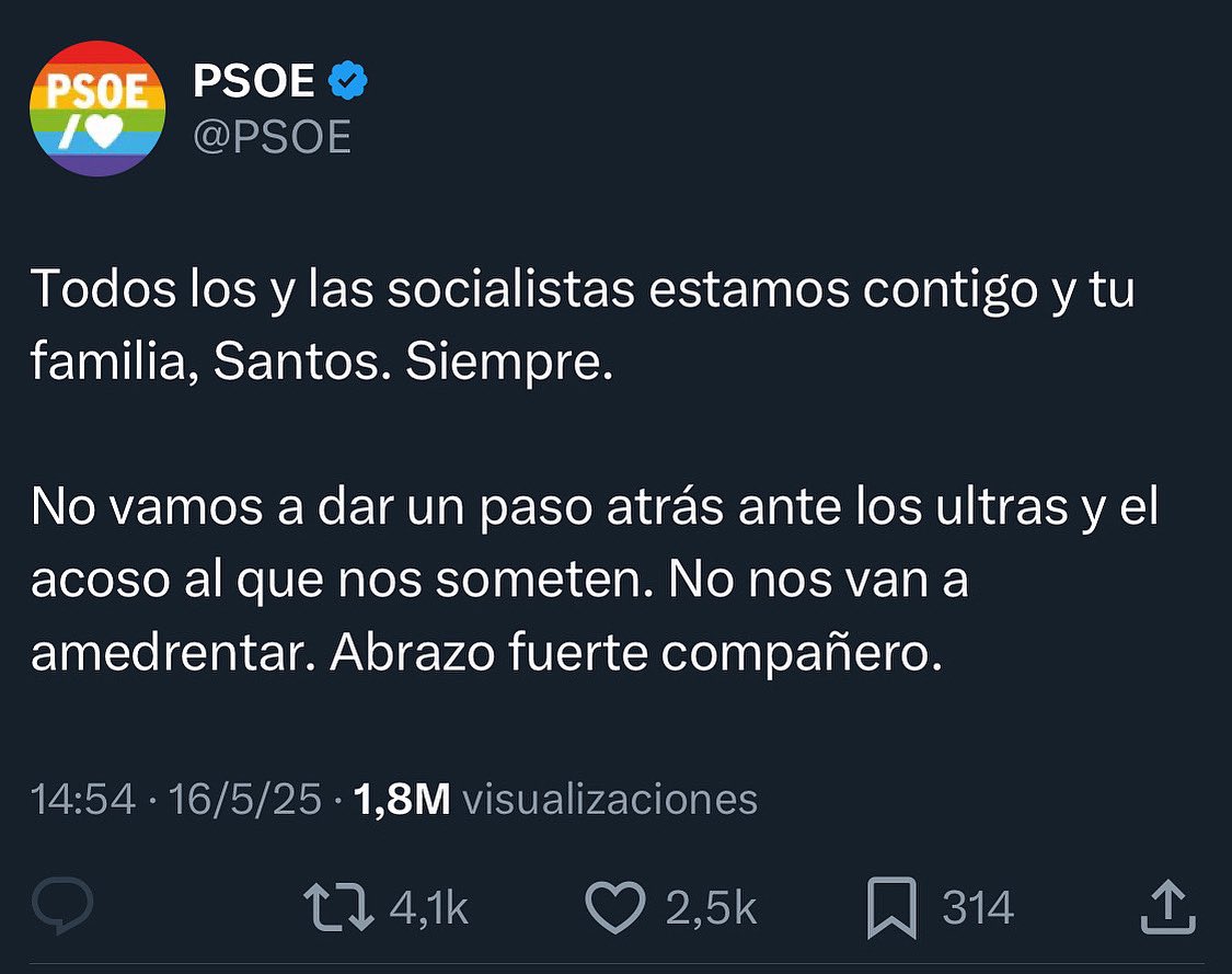 Ahora que todos reniegan de él, que aseguran que no tiene nada que ver con el PSOE y que ya no es militante del partido, conviene rescatar este mensaje de apoyo. 
De hace poco más de un mes.
Era uno de los suyos.

Lo han borrado, claro.