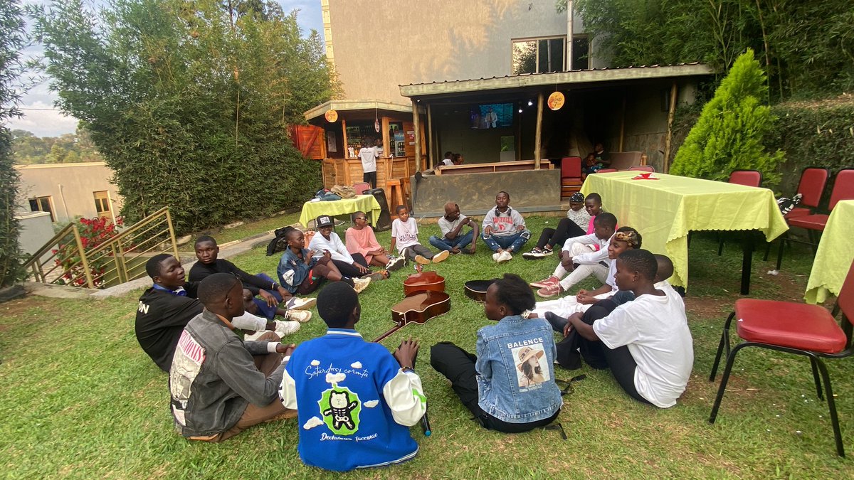 OneforusFound's tweet photo. We're Evo_culturel academy  , school music for One for us foundation , Uganda 🇺🇬 https://t.co/uRuwOeQhJR