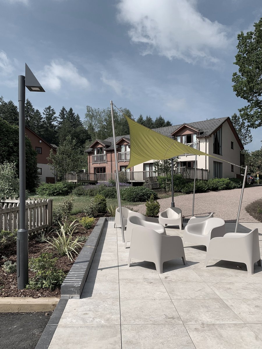 The Richmond is the perfect combination of aesthetic appeal and optimum illumination performance. #UKmade with the latest #Osram LEDs and a choice of 4 optics to create the perfect #lightingdesign. View more here bit.ly/3S5BxaO or call 0800 999 5201. #GemmaLighting