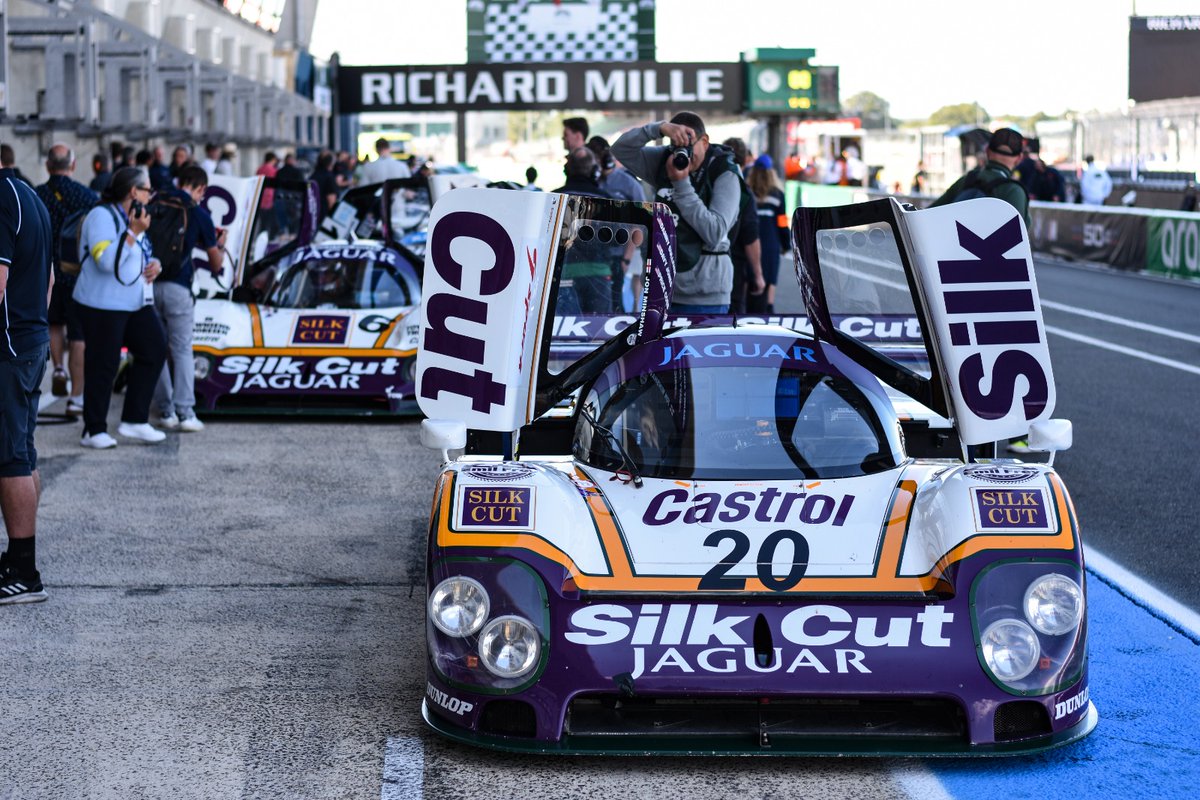 Le Mans Classic 2025 : le programme de toutes les courses

Plus de 700 voitures engagées, 3 jours de fête et une ambiance sans pareil. #LeMansClassic va encore célébrer les grandes heures de l'endurance.
➡ bit.ly/4l9zwJR

(📸 <a href="/GeoffroyBarre/">φeoffröy B∂rrΞ</a>). #PeterAuto <a href="/ClassicAutoFR/">Classic Auto</a>