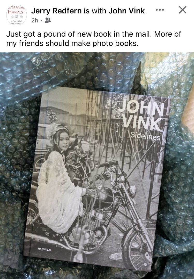 ´Sidelines´, published by @hannibal_books, crosses the ocean thanks to friends from the times in Cambodia. hannibalbooks.be/en/sidelines
