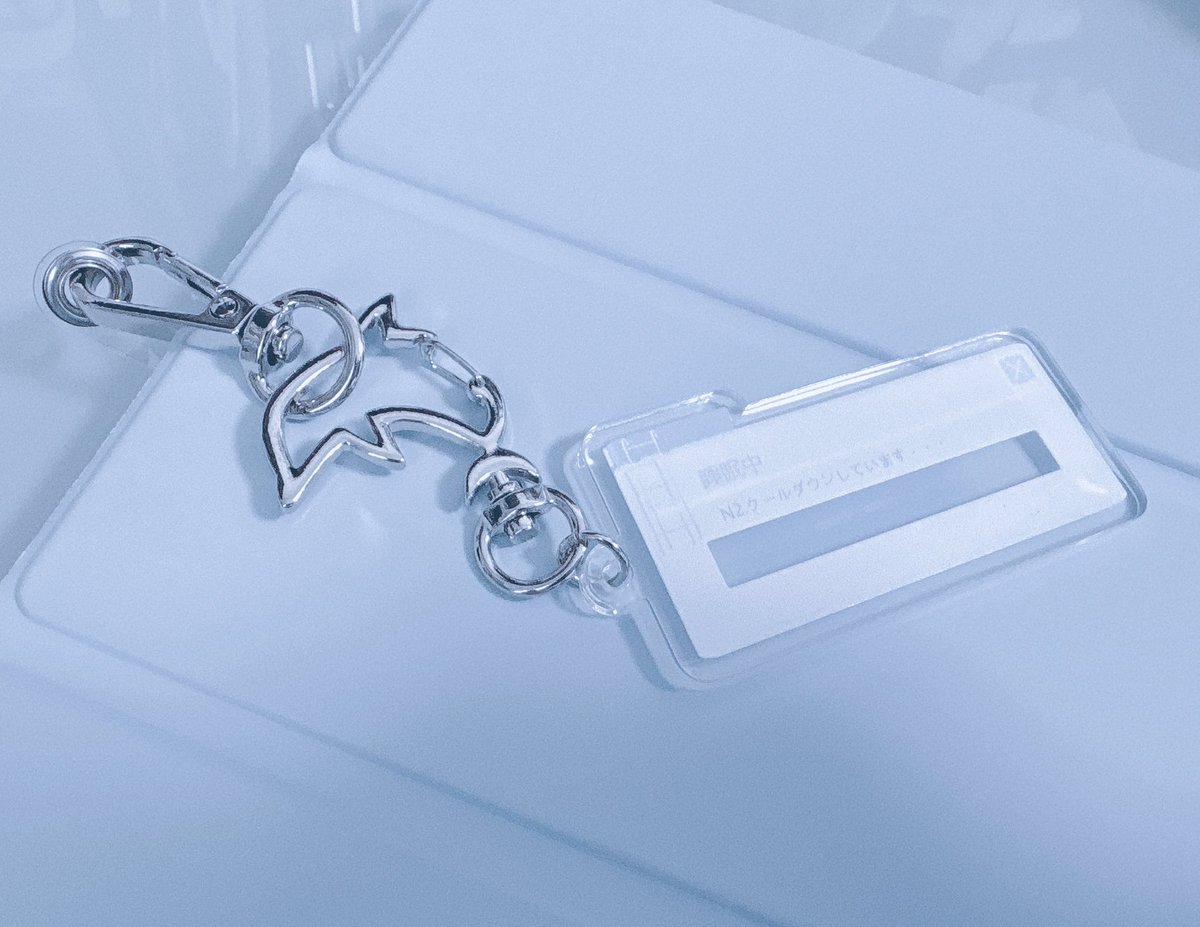 ころんさん 旗持ち ころんくん 旗持ち 缶バッジ - メルカリ