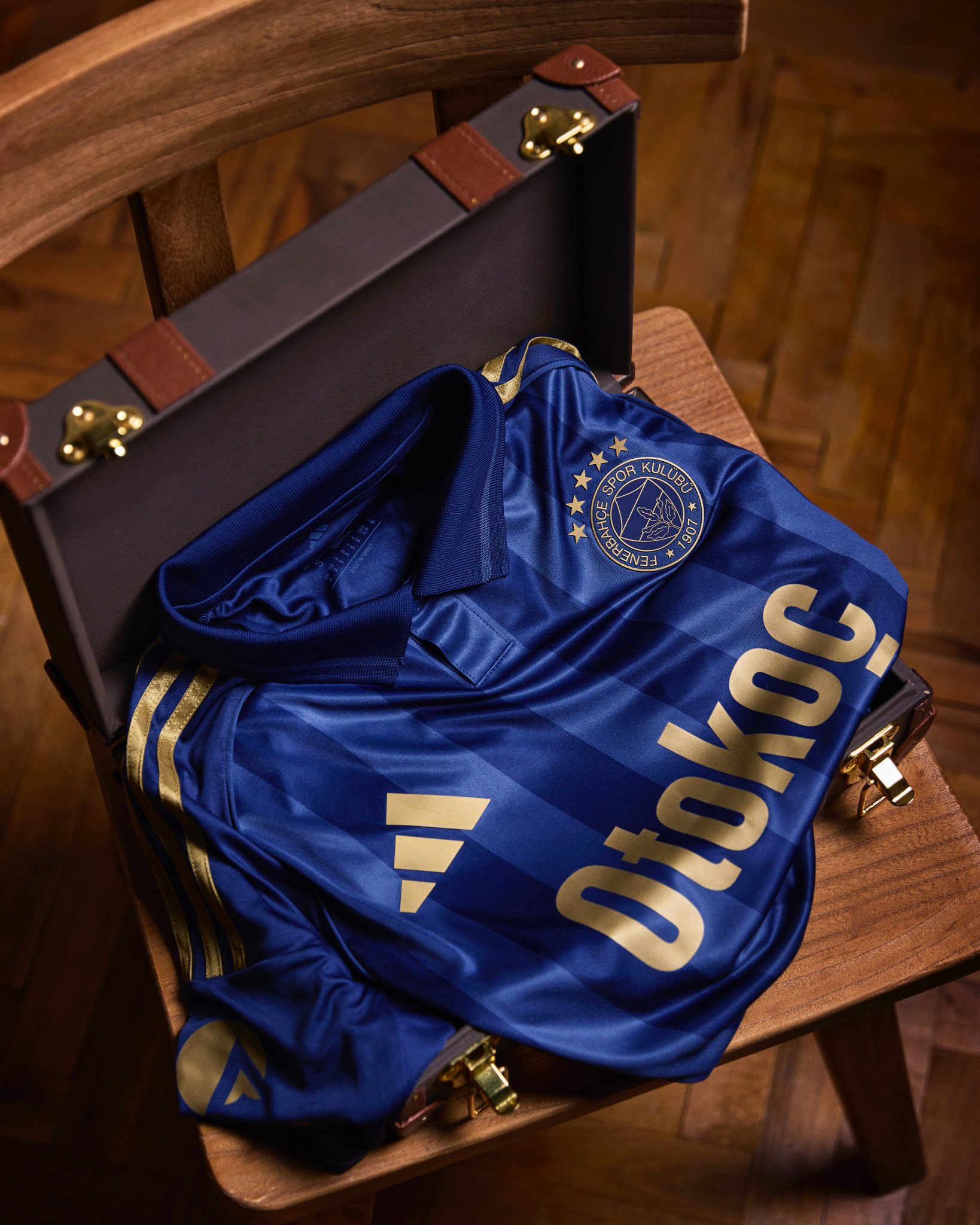 adidas サッカーシャツ 青・金 Fenerbahce Istanbul Adidas 2025/26 Third Jersey Official Licensed