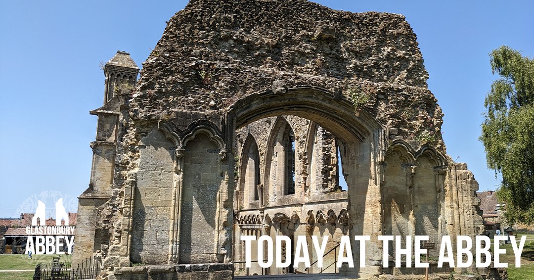 Today at the abbey! Explore the abbey on a guided Living History tour with Goodwife Molly at 11am.

Plus, watch Molly demonstrate making a medieval tooth salve from 1:30pm!

#TodayattheAbbey #TATA