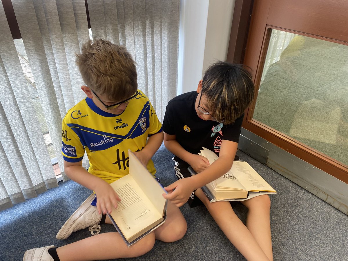 Year 5 has a great time at the library m! We love reading! Don’t forget to take part in the summer reading challenge at the local libraries!