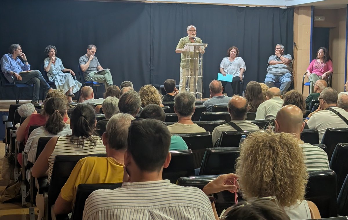 IU Sevilla🔻 (@iusevilla) on Twitter photo 💚No aguantamos más privatizaciones de la sanidad, la educación y retroceso en derechos de la clase trabajadora
Gracias a <a href="/ccoosevilla/">CCOO de Sevilla</a> , <a href="/portusanidad/">Marea Blanca Sevilla</a> y <a href="/usteasevilla/">USTEA Educación Sevilla</a> por acompañarnos en este acto por un Frente Amplio, que no es un partido ni una coalición, es la gente empujando 💚No aguantamos más privatizaciones de la sanidad, la educación y retroceso en derechos de la clase trabajadora
Gracias a <a href="/ccoosevilla/">CCOO de Sevilla</a> , <a href="/portusanidad/">Marea Blanca Sevilla</a> y <a href="/usteasevilla/">USTEA Educación Sevilla</a> por acompañarnos en este acto por un Frente Amplio, que no es un partido ni una coalición, es la gente empujando