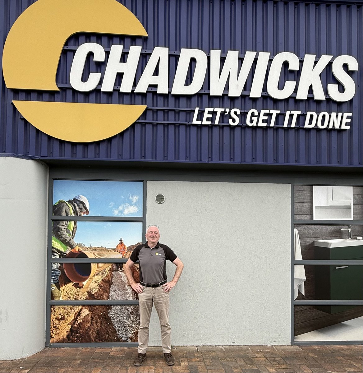 ChadwicksIE's tweet image. Congratulations to John Keating who celebrated 45 years of service in Chadwicks Ballysimon this week. Amazing achievement! π
Thank you from all at Chadwicks.
#Chadwicks #LetsGetItDone