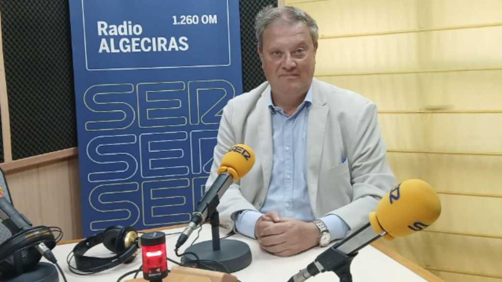 COSITAL CONSEJO GENERAL (@cositalcg) on Twitter photo 📻 <a href="/joseluislopezg8/">jose luis lopez guio</a>, presidente de COSITAL Cádiz, en <a href="/La_SER/">Cadena SER</a> traslada la preocupación de los habilitados nacionales por la posible cesión de competencias a las CCAA.
🎧 Escúchalo aquí 👉 bit.ly/4kl4mOi 📻 <a href="/joseluislopezg8/">jose luis lopez guio</a>, presidente de COSITAL Cádiz, en <a href="/La_SER/">Cadena SER</a> traslada la preocupación de los habilitados nacionales por la posible cesión de competencias a las CCAA.
🎧 Escúchalo aquí 👉 bit.ly/4kl4mOi