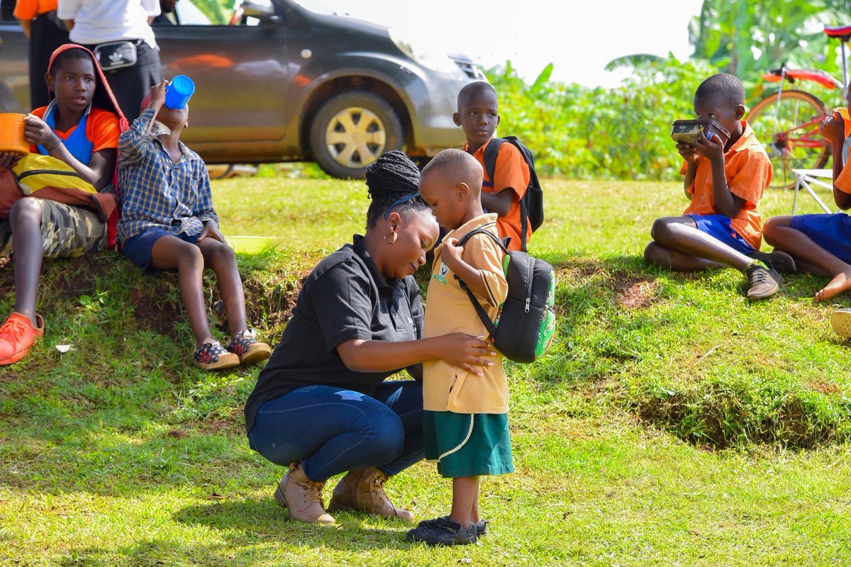 Our Action President  Charles Mukose joined his collegue leaders from Rotary and Rotaract Clubs participating  in the 7x7 initiative that started with aa Basic Education  and Literacy  activity  at Bugiri Primary  School
