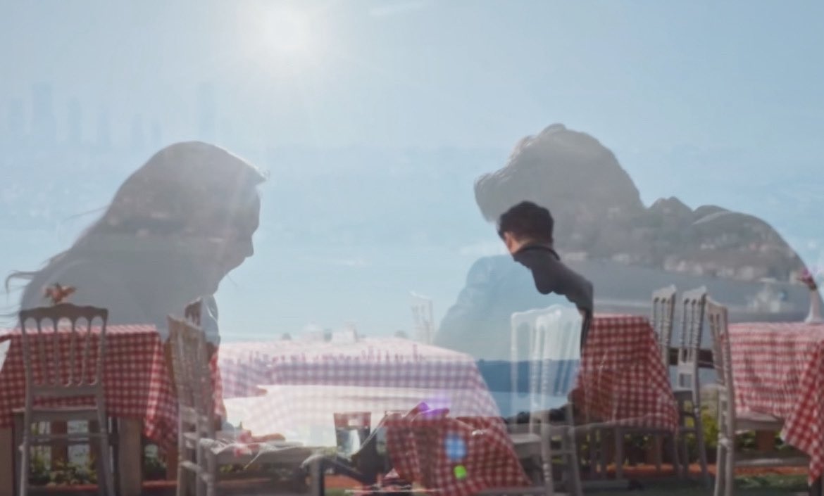 beklediğim tren seni getirmedi
sen değil beklediğim kendimdi