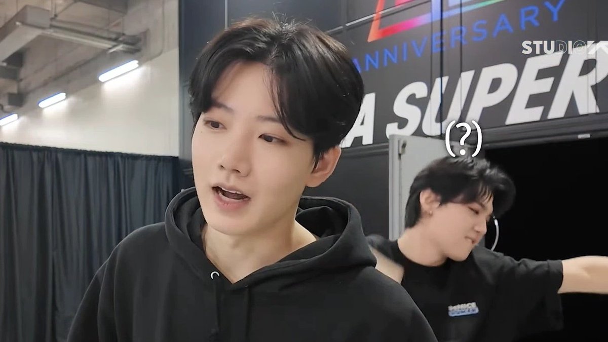 kyuhoer's tweet photo. junkyu having a serious talk > doyoung being himself > kyu keep talking > doy : 🧍🏻‍♂️sorry https://t.co/Ky0jaAn9Mn