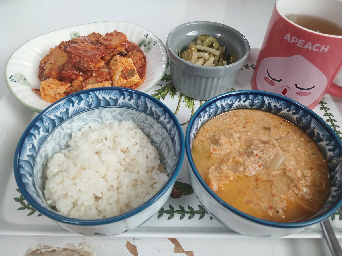 오늘은 엄마표 비지찌개랑 직접만든짜글이그리고 오이장아찌