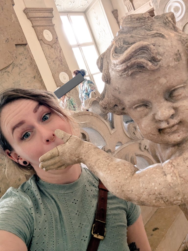 Auf Instagram mache ich eine kleine Pause, da ich im orangen Bereich bin und nicht gelöscht werden möchte.

*Bild zur Verdeutlichung der Konsequenzen* 

Hat von euch jemand Erfahrung damit ?