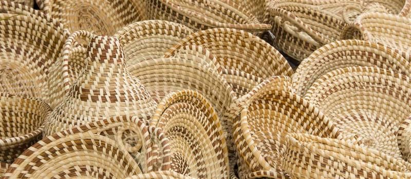 What are the narratives that dominate anti-racist movements? Shelene Gomes &amp; Alison Mc Letchie call for more nuanced understandings of Black lived experiences – and their linkages both to colonial legacies and present-day structures #LSEInequalitiesBlog

buff.ly/nF74wlC