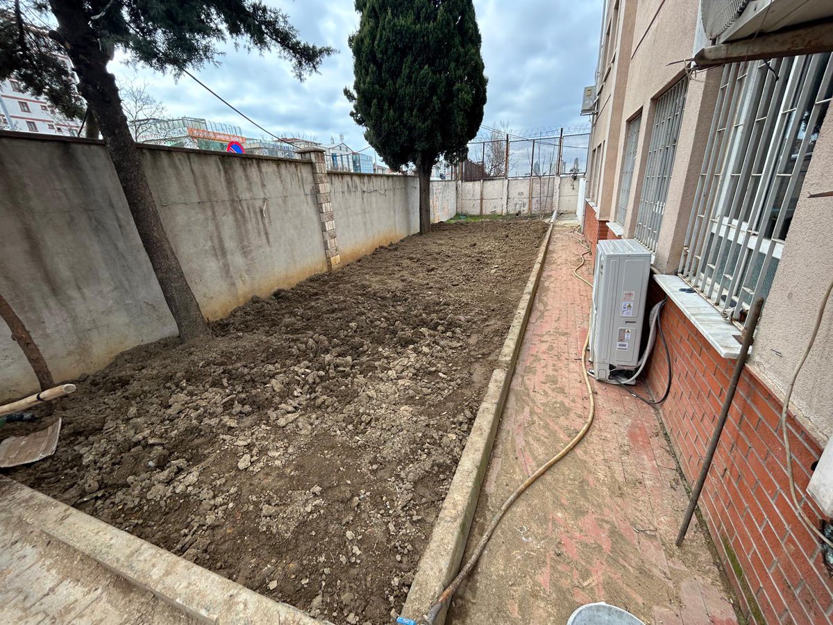 hematasehir's tweet photo. Kursiyerlerimizi için oluşturduğumuz Bahçemiz. @tcmeb @Yusuf__Tekin @mebhbogm @cengizmete @TC_Atasehir @BekirDinkirci @istanbulilmem @MucahitYentur @AtasehirMEM @iyildirim58 @IstmemHBO @izekier53 https://t.co/ur08VeBoYa