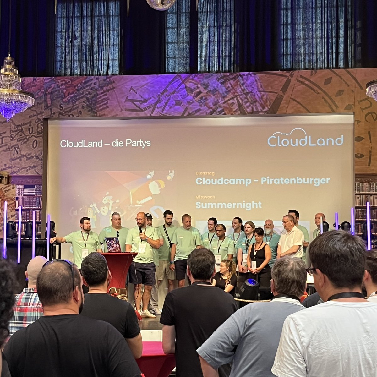 Der Startschuss ist gefallen, die Sessions der #CloudLand2025 laufen an und die Teilnehmerinnen und Teilnehmer sind gespannt auf das Festival! ☁️

#CloudLand #CloudNative