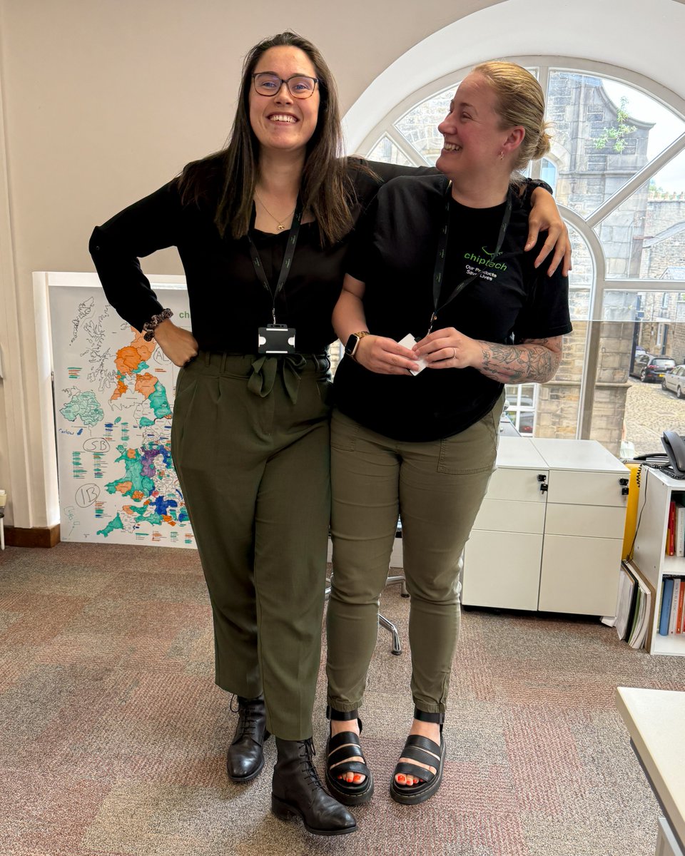 ChiptechUK's tweet image. It’s happened again… and again...and again 👯♀️
Over the years, Emily and Su have shown up to work in matching outfits more times than we can count! And it's completely by accident, every single time 😂
#Chiptech #Twinning