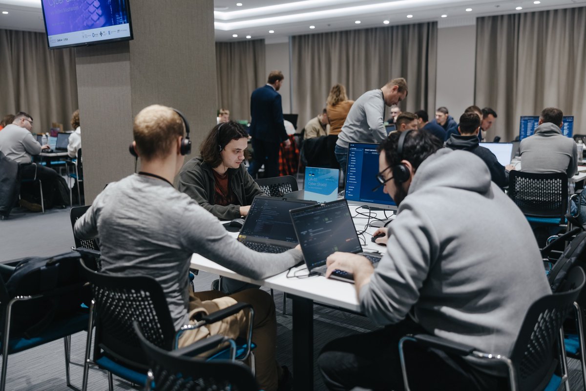 🇸🇪🇪🇪🇺🇦 Sweden and Estonia join forces to strengthen Ukraine’s cyber defences!

<a href="/Sida/">Sida</a> commits €12.2M via the #TallinnMechanism, with #ESTDEV leading implementation efforts to boost 🇺🇦’s civilian cyber resilience.

🔹“Cyber resilience is key to national security.  This support