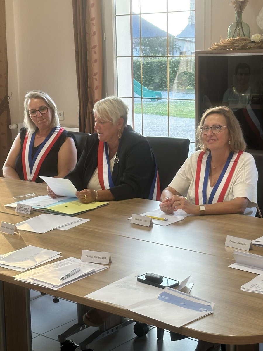 AgnesCarel76's tweet image. Une nouvelle mission,
Une nouvelle aventure humaine.
🇫🇷 Maire. 
#intérêtgénéral
#Respect
#oser
#responsabilité
#VivreEnsemble