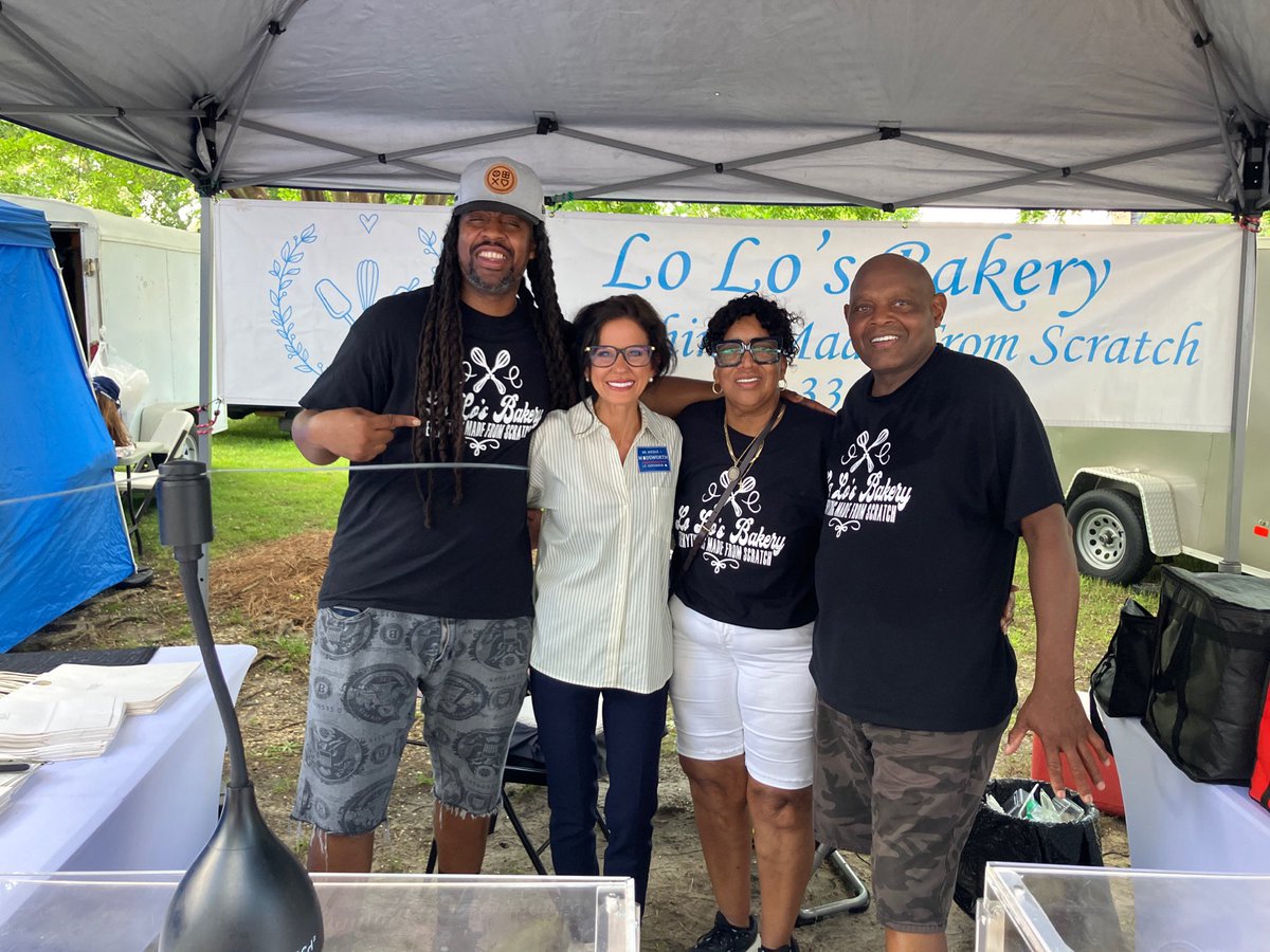 NicoleforAL's tweet photo. The Lo Lo’s Bakery team, headquartered in Millbrook, has been traveling to festivals around Alabama to showcase their delicious baked goods. Support local businesses this #4thofJuly and always! #Our67 #ShopLocal #ShopSmall #ElmoreCounty #AutaugaCounty https://t.co/T4B2kqggXT