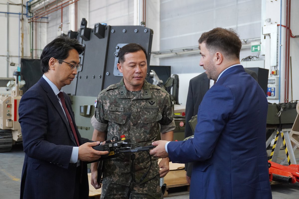 DOKING_Ltd's tweet photo. Honoured to host H.E. Ambassador Lee Seungbuhm from the Korean Embassy and #CAAS delegation at @DOKING_Ltd!
Proud to showcase our innovations in security and defence technology.
Looking forward to stronger ties & future collaborations! ๐ฐ๐ท๐ค๐ญ๐ท
@Koremb_Croatia #DokIng #Korean https://t.co/d98uODHVnF
