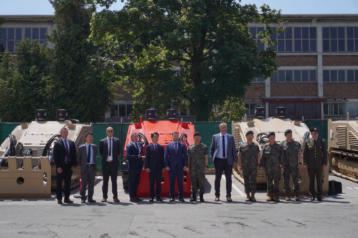 DOKING_Ltd's tweet photo. Honoured to host H.E. Ambassador Lee Seungbuhm from the Korean Embassy and #CAAS delegation at @DOKING_Ltd!
Proud to showcase our innovations in security and defence technology.
Looking forward to stronger ties & future collaborations! ๐ฐ๐ท๐ค๐ญ๐ท
@Koremb_Croatia #DokIng #Korean https://t.co/d98uODHVnF