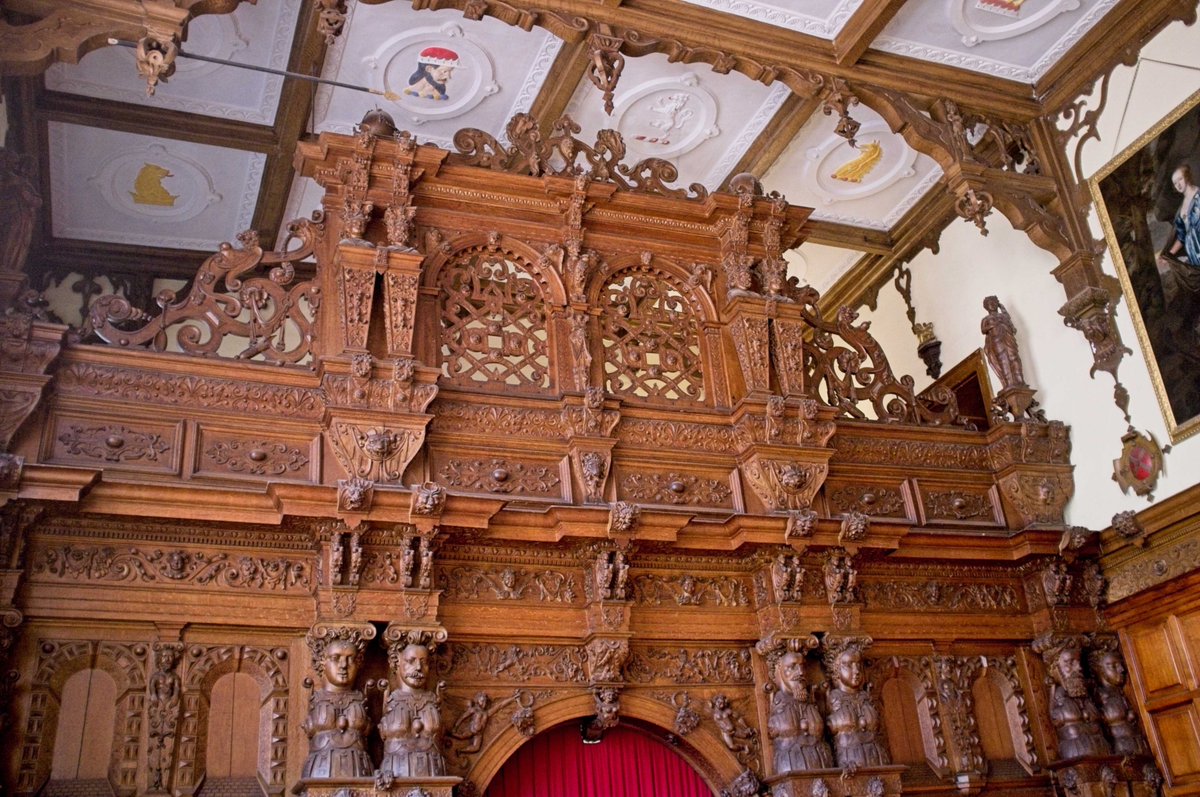Audley End House: the great hall dating from Jacobean times. #woodcarvingwednesday  #woodensday