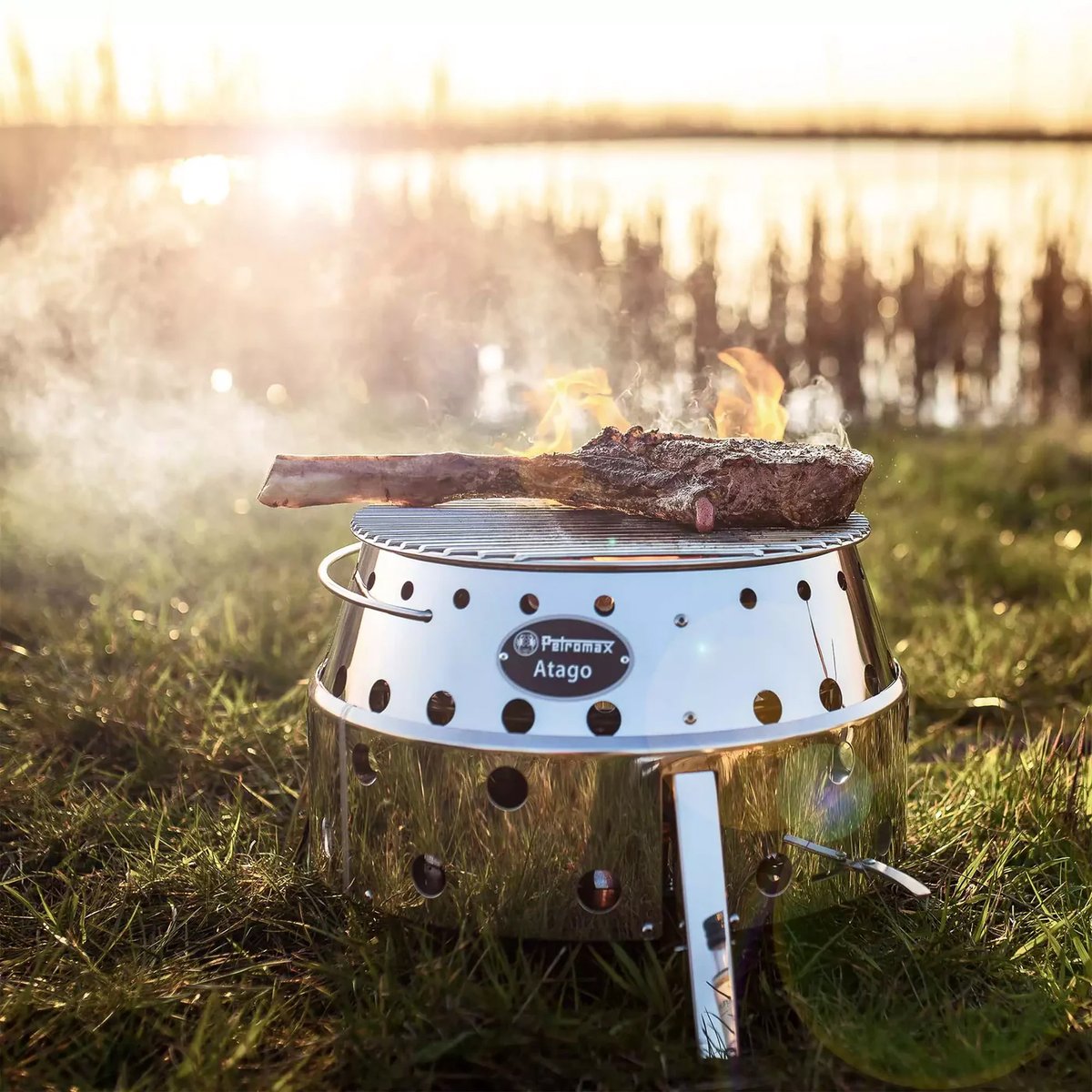 The Petromax Atago is an unrivalled all-in-one tool that can be used as conventional barbecue, stove, oven, and fire bowl with charcoal briquettes or firewood.

In stock:
bit.ly/49bvzOH 

#socalbbqshop #bbq #food #fire #bbqfood #outdoorliving #mobileliving #petromax