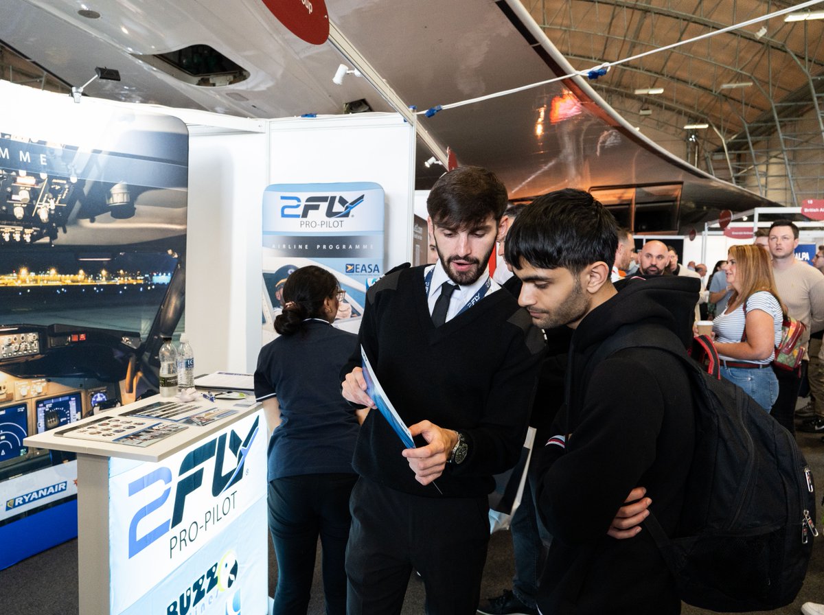 Could this be you? Come to any of our Pilot Careers Live events this year around Europe and make your dreams happen! 🇬🇧 🇩🇪 🇮🇪 🇬🇧 🇮🇹  pilotcareernews.com/live/