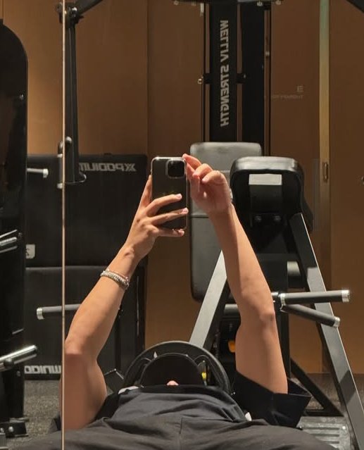 kkitjp's tweet photo. post-workout pics lol #anisd https://t.co/SZdcqDslrQ
