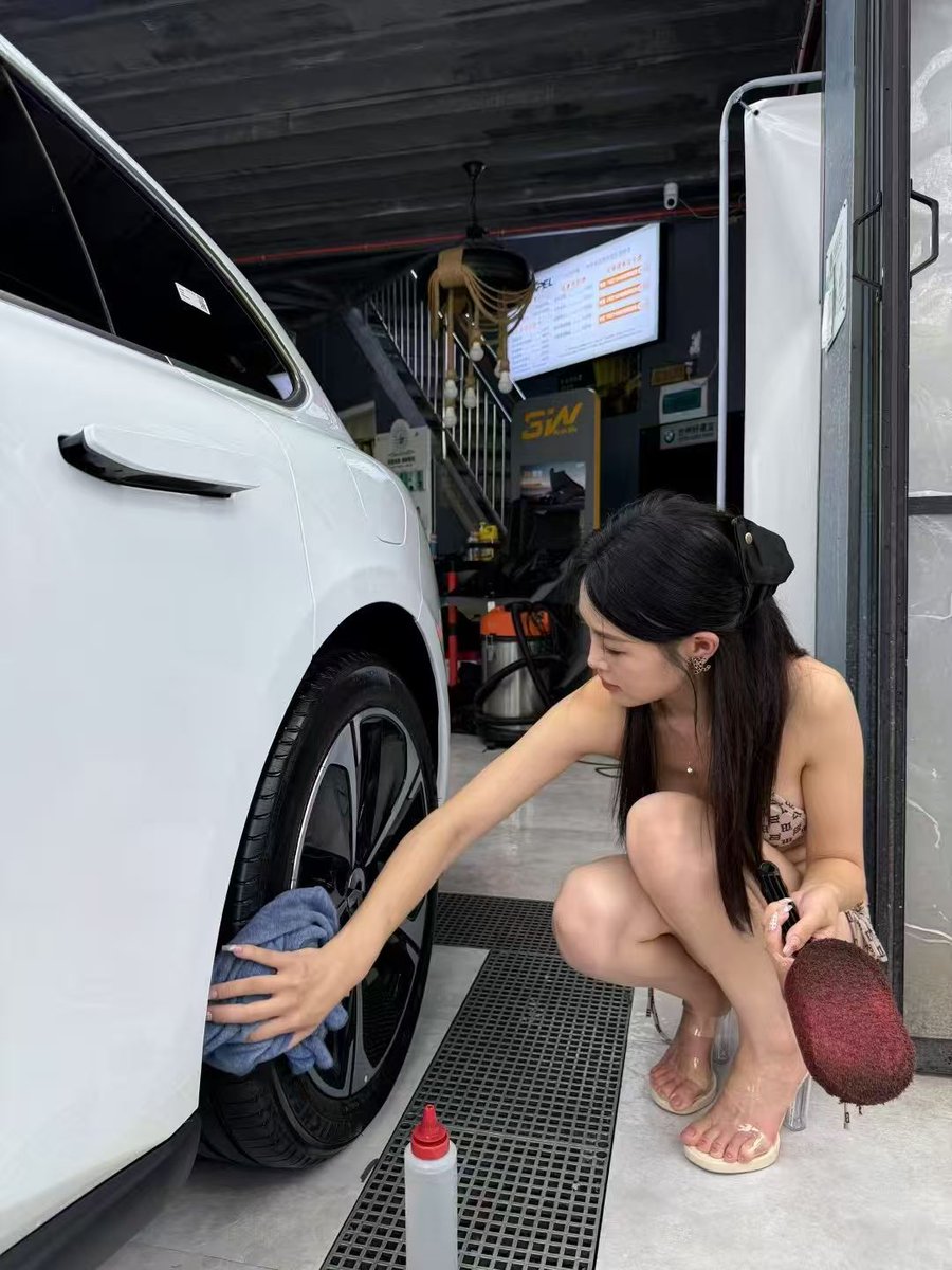 福利姬0xDoufu💢分享的黄推图片2 - 网红私拍内容