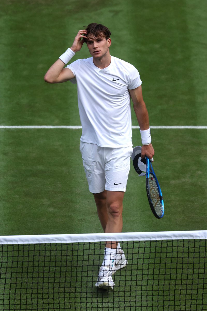 JohnWatsonSport's tweet image. We’ve got ten British players in the second round at Wimbledon for just the second time this century.
One of those Jack Draper says ‘he’s going to do everything in his power’ to win Wimbledon.
We’ll have more from the championships on @BBCBreakfast shortly