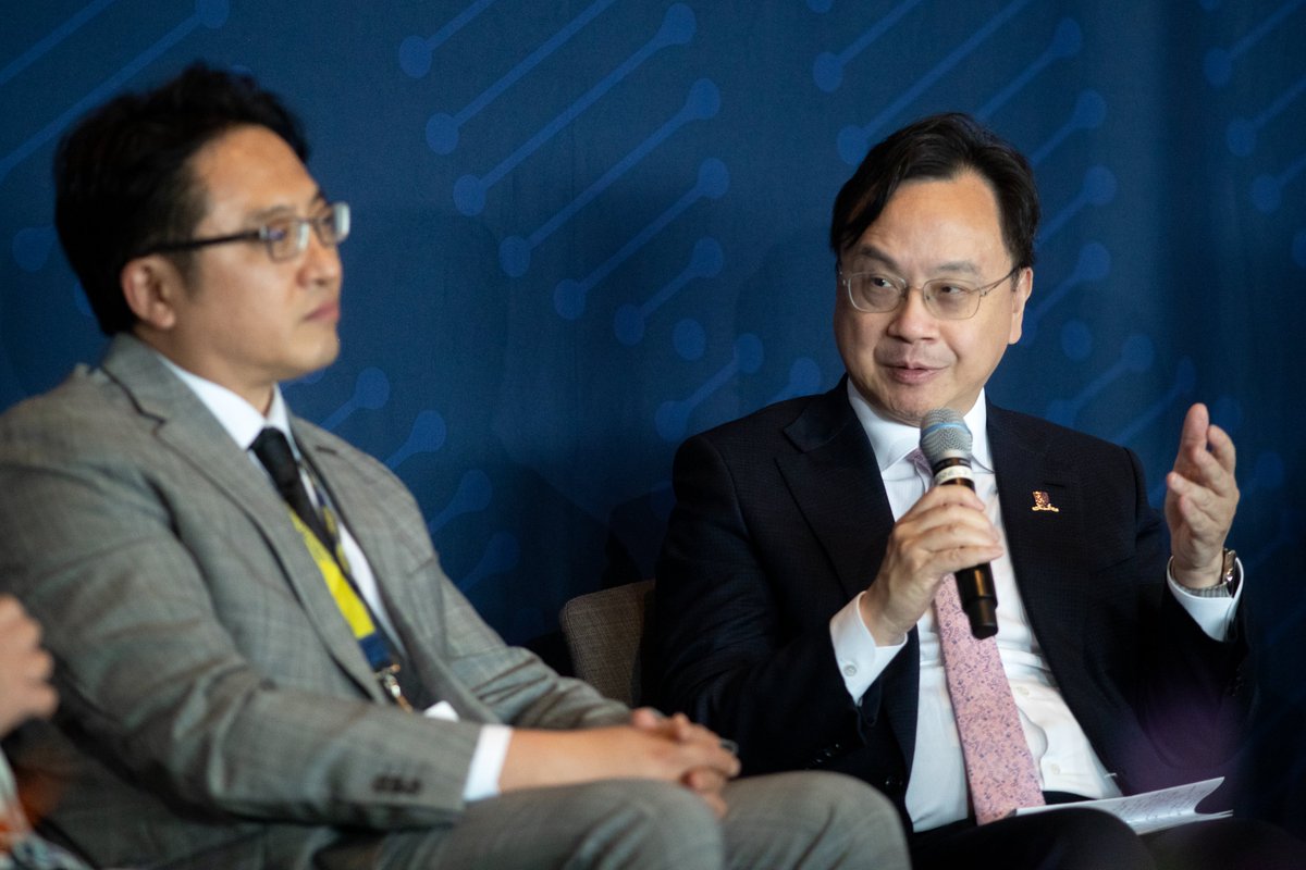 CUHK Vice-Chancellor Prof Dennis Lo joined a panel at <a href="/APRU1997/">APRU</a> Annual Presidents’ Meeting, discussing  #biotech role in extending human longevity. He highlighted CUHK’s work in tackling age-related risks like cancer, dementia as well as cardiovascular &amp; musculoskeletal diseases.