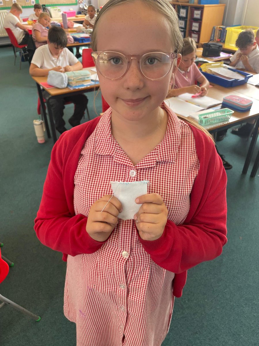 StTomMore's tweet photo. Exploring 'over-stitch' in Year 5. A great first try by everybody! #STMDT https://t.co/Hz0AHrd4EV