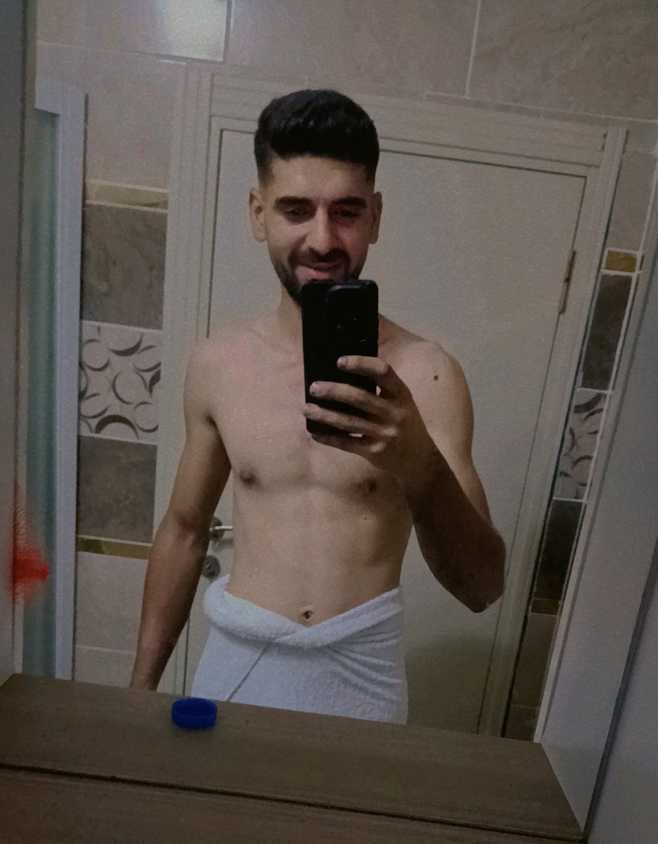 Genç ve enerjik sevenler 
Her türlü fantaziye açığım 
Eşine partner arayan
Dm gelsin💯